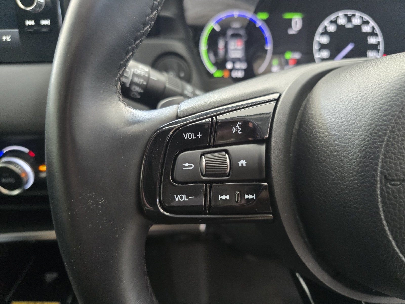 
								HONDA VEZEL E:HEV Z 1.5L AUTO 2023 full									