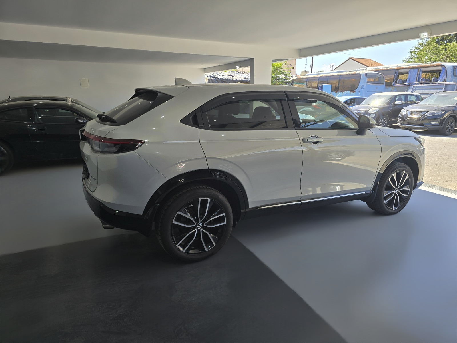 
								HONDA VEZEL E:HEV Z 1.5L AUTO 2023 full									